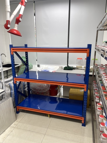 Kệ trung tải dài 1m5 rộng 60 3 sàn